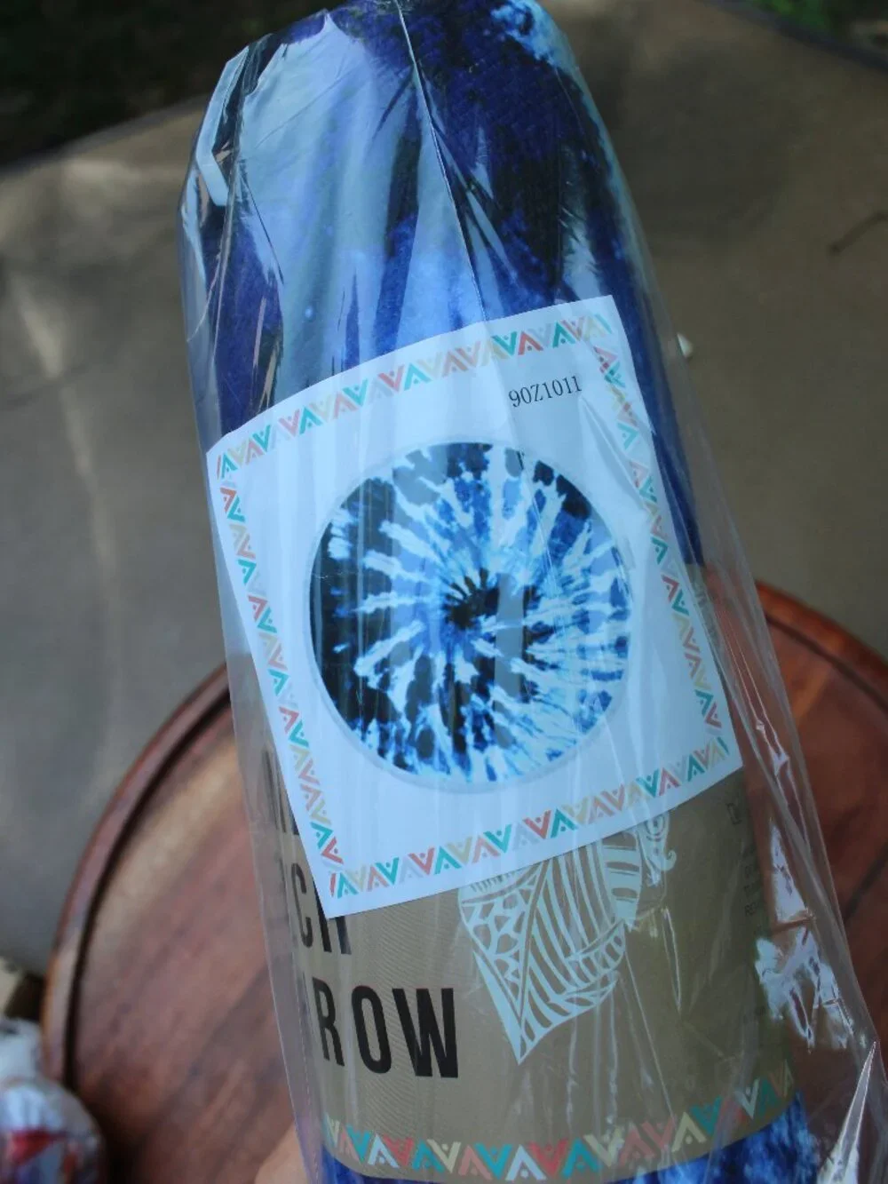 NWT Indigo Wave Round Beach Throw Circular Towel Blue White Tie Dye